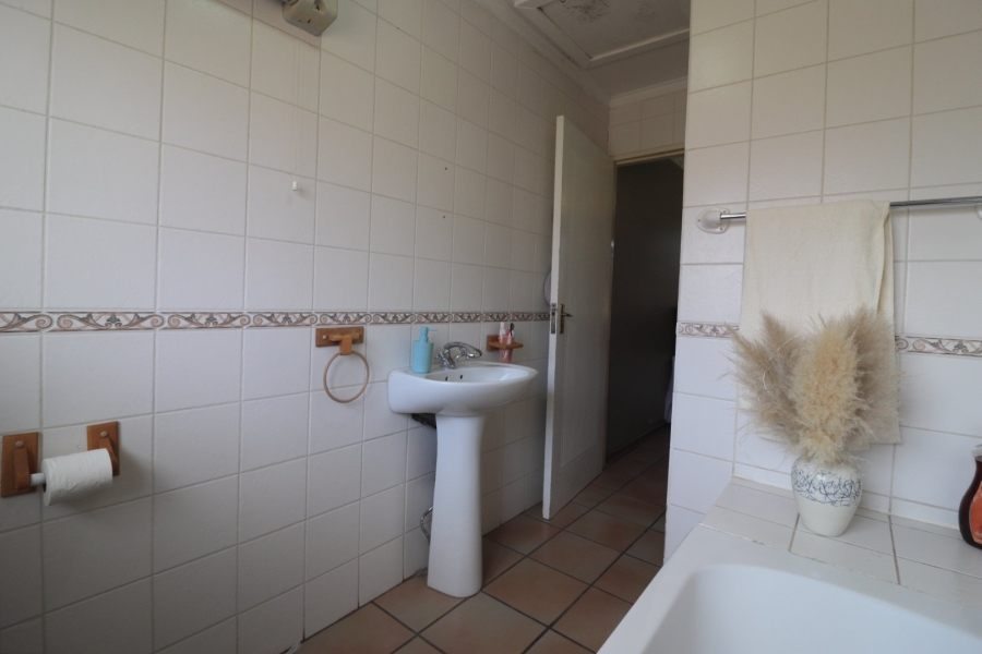 3 Bedroom Property for Sale in Langenhovenpark Free State